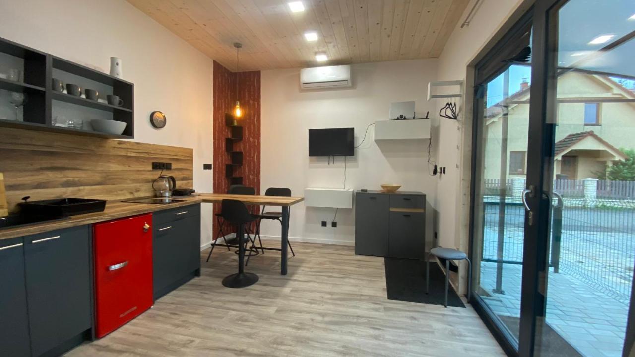 Ferienwohnung Tiny House Pardubice Exterior foto